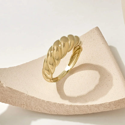 Gold Croissant Ring | Gold
