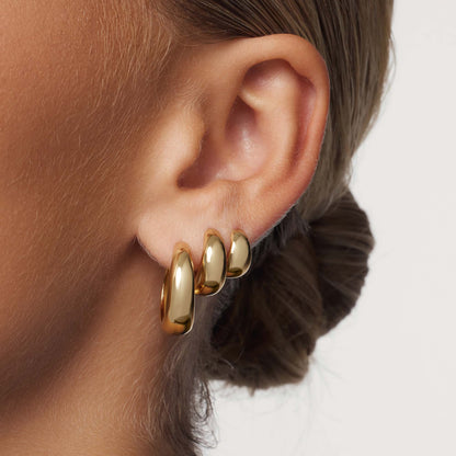 Queen Hoop Earrings | Gold