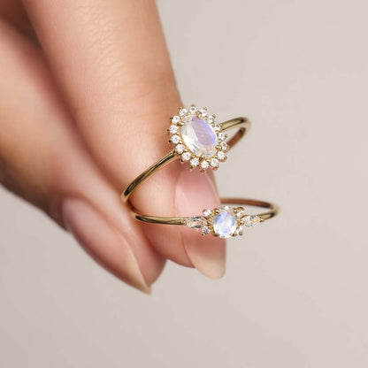 Muse Moonstone Ring | Gold