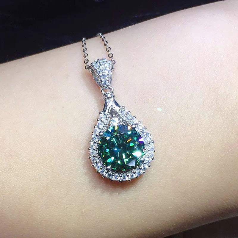 Elegant Emerald Necklace