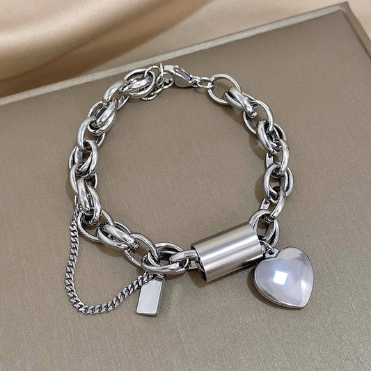Chunky Heart Bracelet | Gold